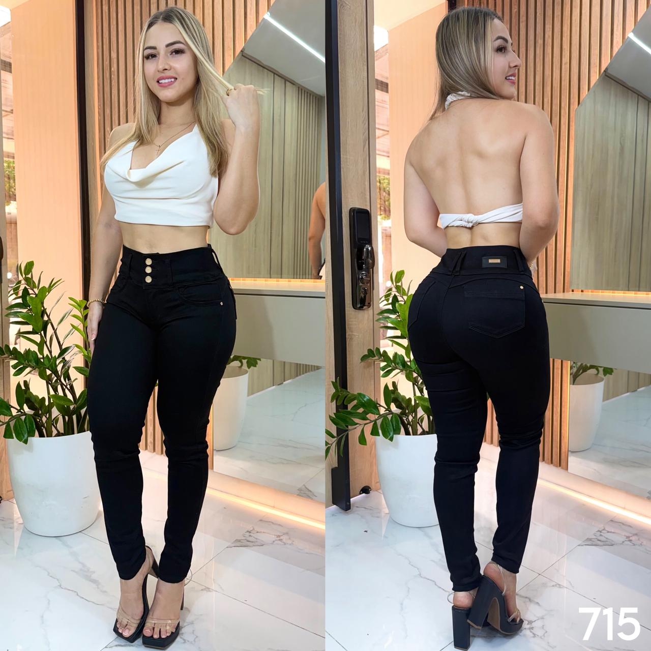 JEANS SKINNY 3 BOTONES REF: 715 NEGRO CON BOLSILLO